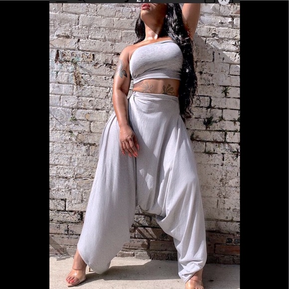 Unique 2Pc Set Asymmetrical Gray Short Sleeve Crop Top & Harem Pants Outfit - Picture 4 of 6
